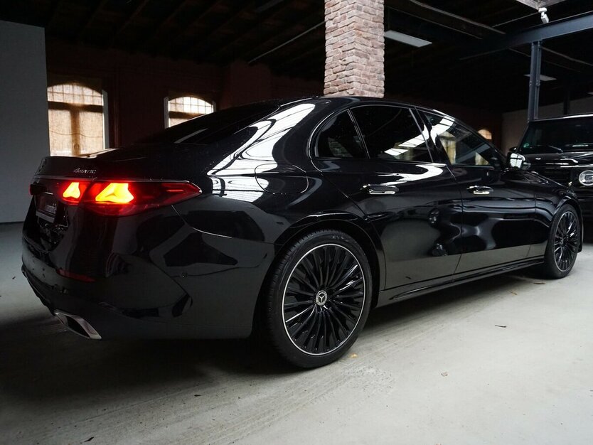 Mercedes-Benz E 220 d Edition 4M AMG SuperScreen Burm 20´ 360° 2.059 km 68.900 € Wuppertal 42327