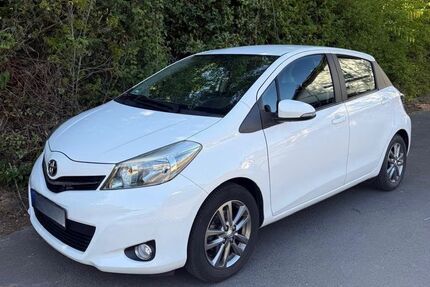 Toyota Yaris 71.500 km 9.450 &euro; Overath 51491