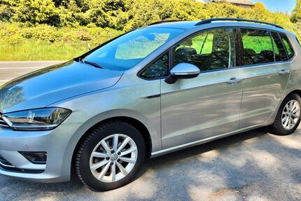VW Golf Sportsvan 98.000 km 9.900 &euro; Radevormwald 42477