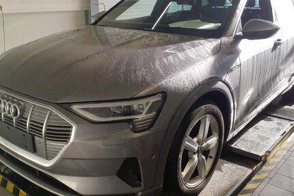 Audi e-tron 27.283 km 29.319 &euro; Hagen 58091