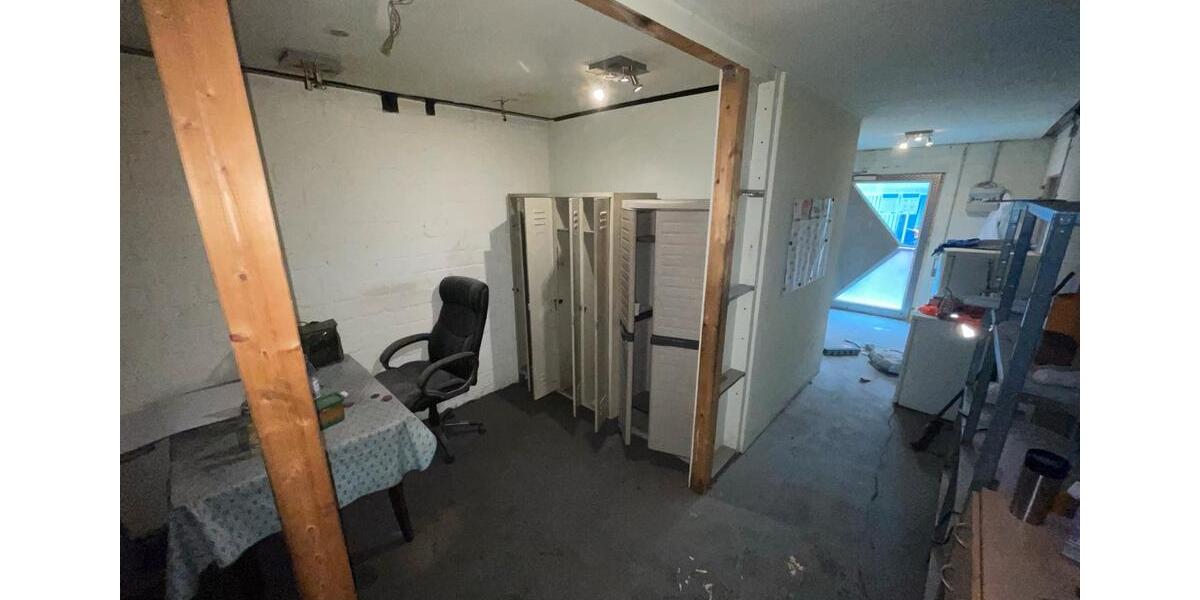 Lagerhalle mit eigener Zufahrt und Laderampe zu vermieten zimmer