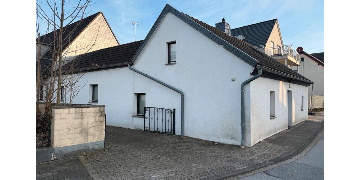 Einfamilienhaus Langenfeld (Rheinland) - 7 Zimmer, 100 m&sup2;, 333.000&euro; | Angebot:26455213