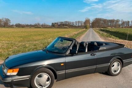 Saab 900