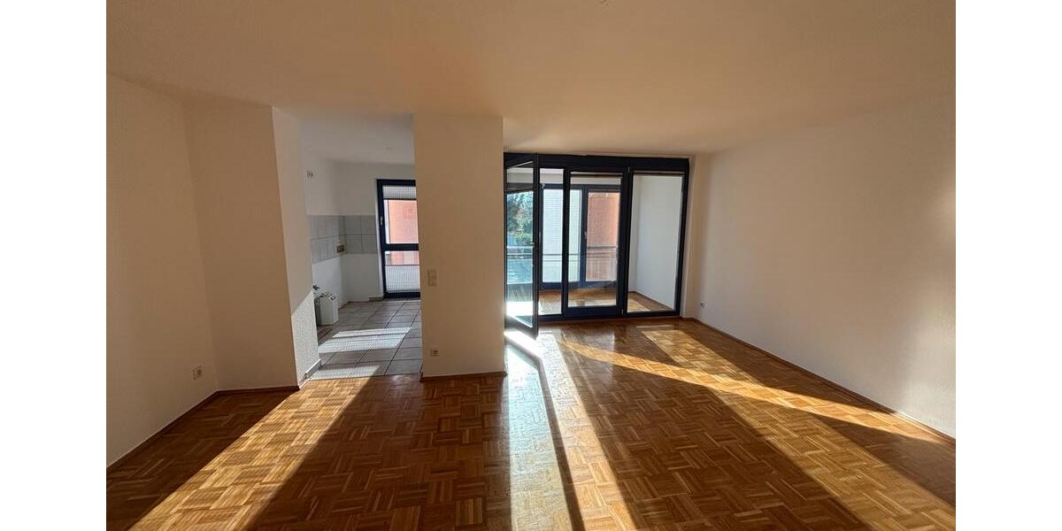 2-Z.-Whg, Wannenbad, Balkon u. Wintergarten in Solingen Wald 2 zimmer