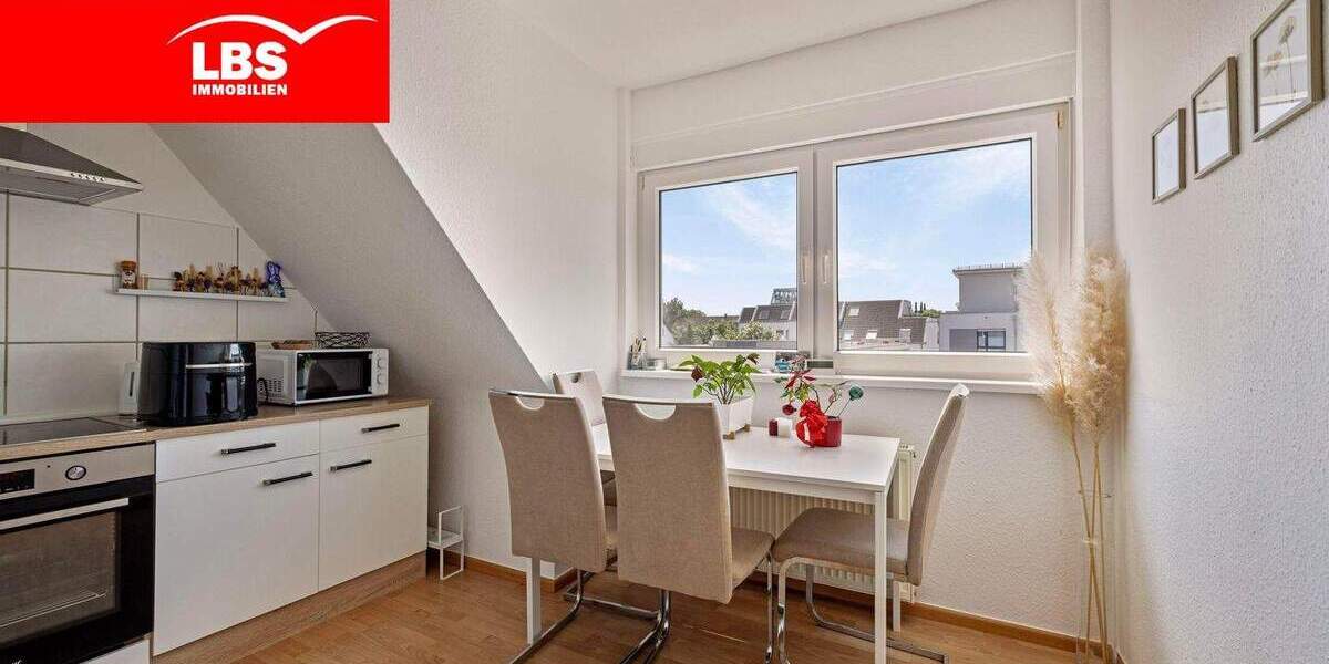 Sehr gepflegtes Dreifamilienhaus mit schönem Garten 6 zimmer