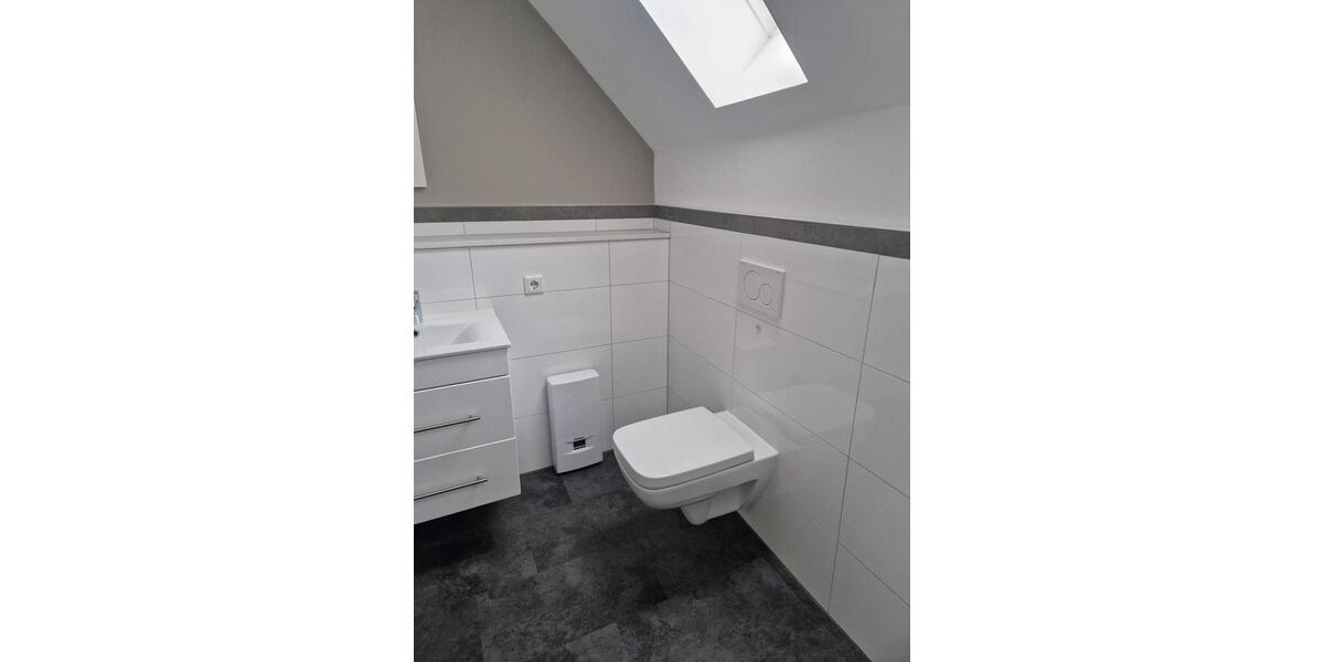 Maisonettenwohnung Solingen Mitte - 4 Zimmer, 100 m&sup2;, 1.500&euro; | Angebot:25282862