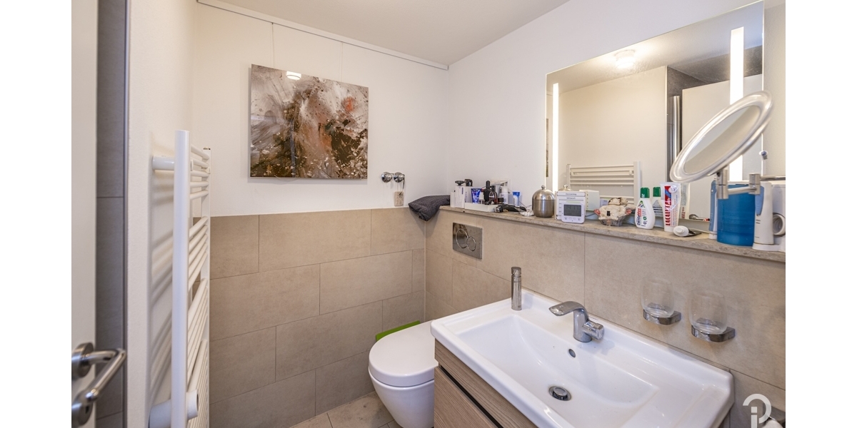 Charmantes Split-Level-Reihenendhaus in unmittelbarer Rheinnähe im Herzen von Düsseldorf-Benrath - Reihenendhaus Düsseldorf Stadtbezirk 9 | Angebot:26645354