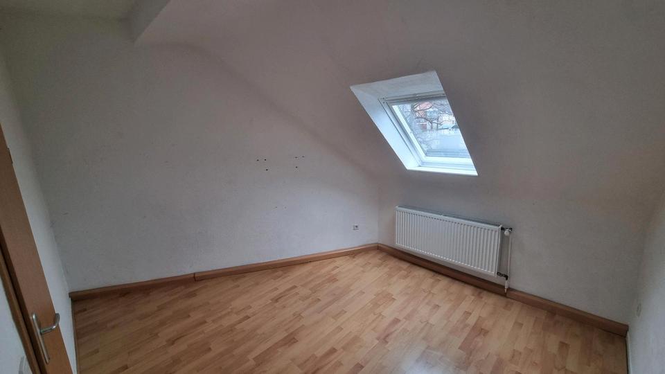 Charmante 4-Zimmer Dachgeschosswohnung zimmer