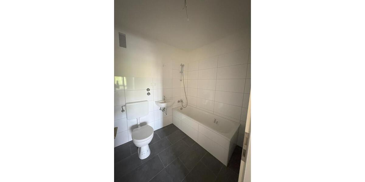 Etagenwohnung Ratingen Tiefenbroich - 3.5 Zimmer, 71 m&sup2;, 799&euro; | Angebot:26270297