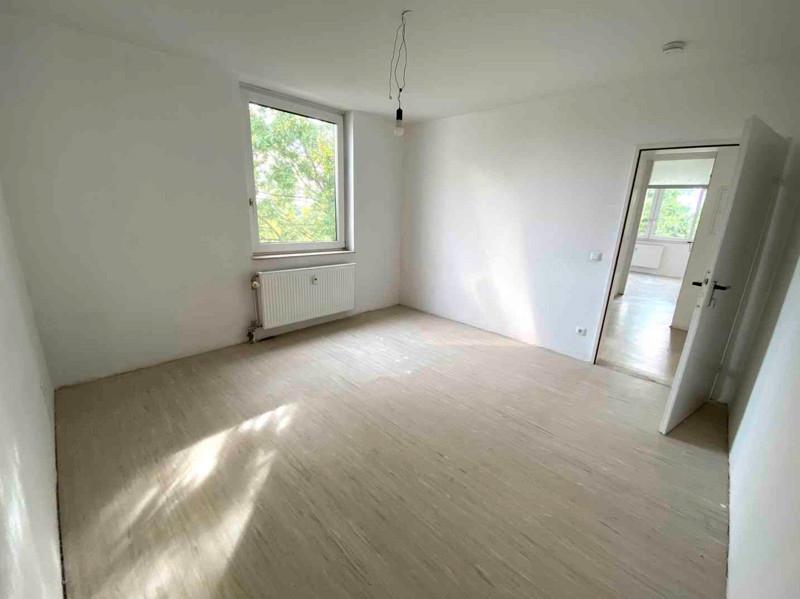 Etagenwohnung Ratingen Tiefenbroich - 3 Zimmer, 81 m&sup2;, 823&euro; | Angebot:25679107