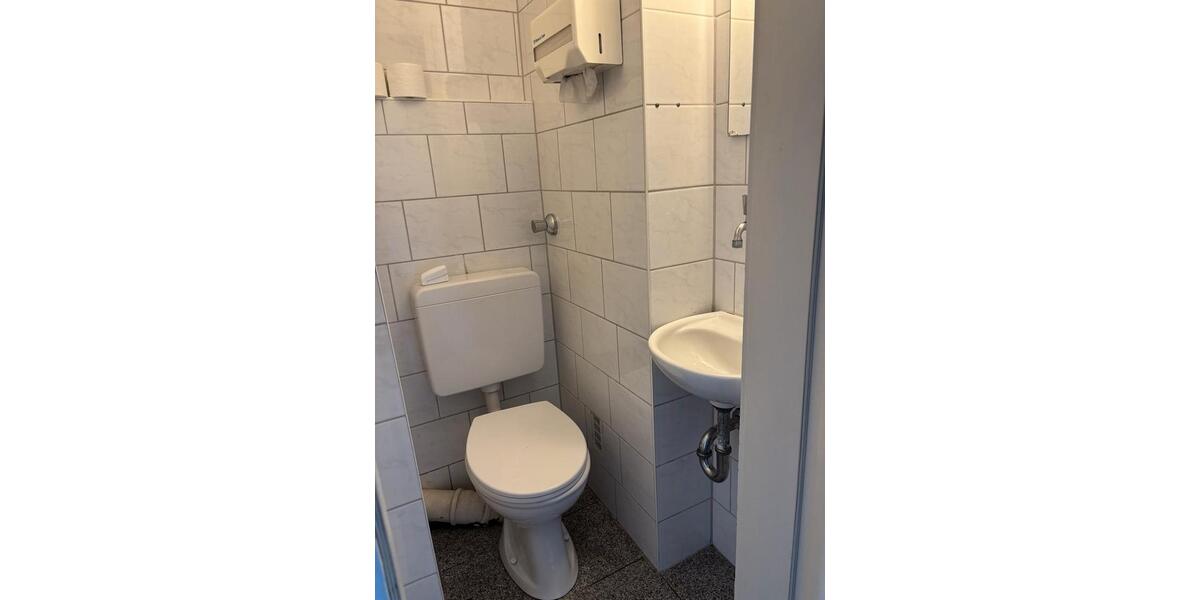 Repräsentative Praxisräume auf zwei Ebenen in exklusiver Lage von Düsseltal zimmer