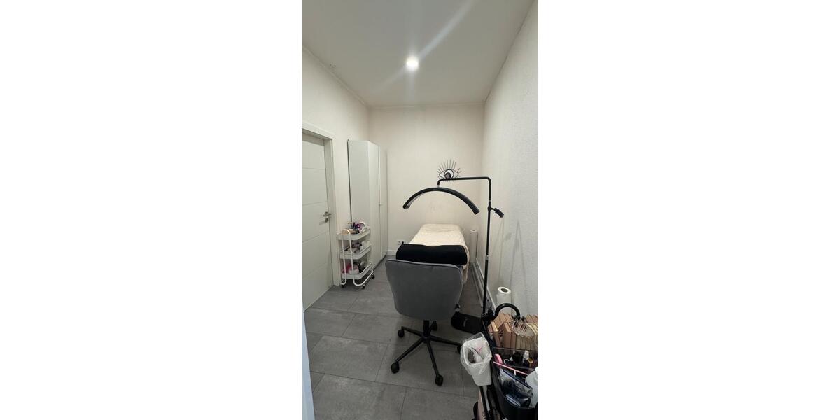 KosmetikRaum frei zur Untermiete zimmer