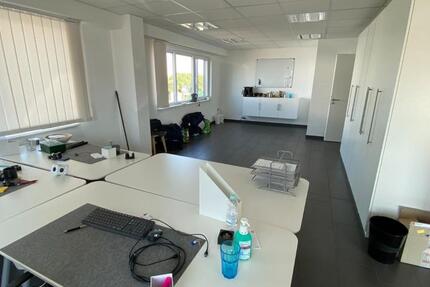 Büro Praxis zu vermieten, 47m², Besprechungsraum, Küche, Parken zimmer