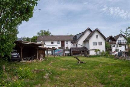 Ehemaliges Seniorenheim sucht neue Bestimmung. Renovierung oder Neubau ist möglich. 1 zimmer