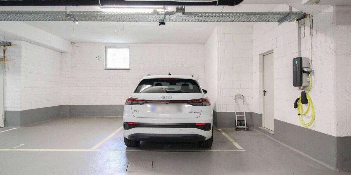 Elegantes Zuhause in Düsseldorf-Bilk mit 5 Tiefgaragenstellplätzen, und grünem Blick in den Park 4 zimmer