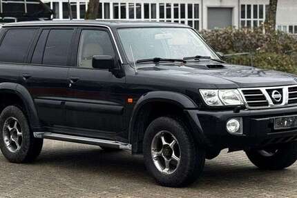 Nissan Patrol 330.421 km 11.999 € Wuppertal 42389