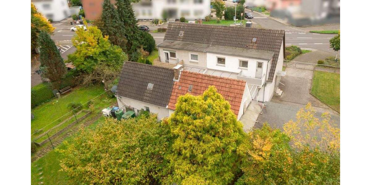Doppelhaushälfte in Leverkusen Schlebusch zum Kernsanieren 2 zimmer