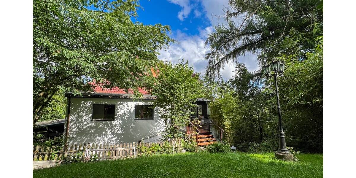 Historisches Herrenhaus im Hagener Süden, aufgeteilt in zwei Eigentumswohnungen 1 zimmer