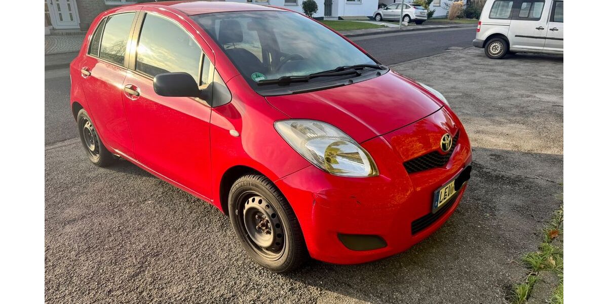 Toyota Yaris 150.300 km 2.500 &euro; Leverkusen 51377