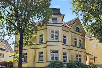 Haus Remscheid Gemarkung Bergisch Born - 9 Zimmer, 280 m&sup2;, 399.000&euro; | Angebot:27038173
