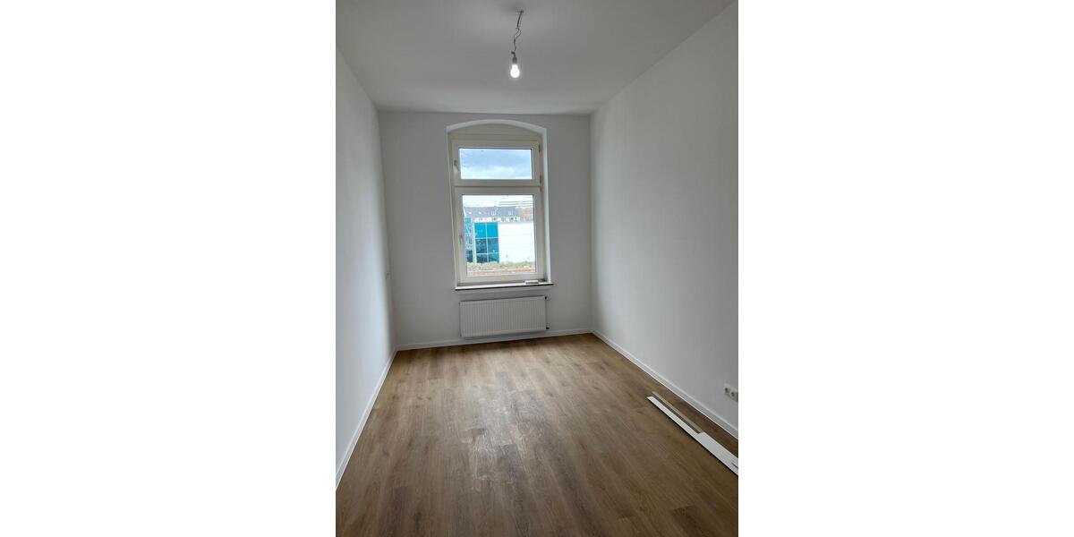 Etagenwohnung Düsseldorf Stadtbezirk 3 - 4 Zimmer, 107 m&sup2;, 1.950&euro; | Angebot:26405940