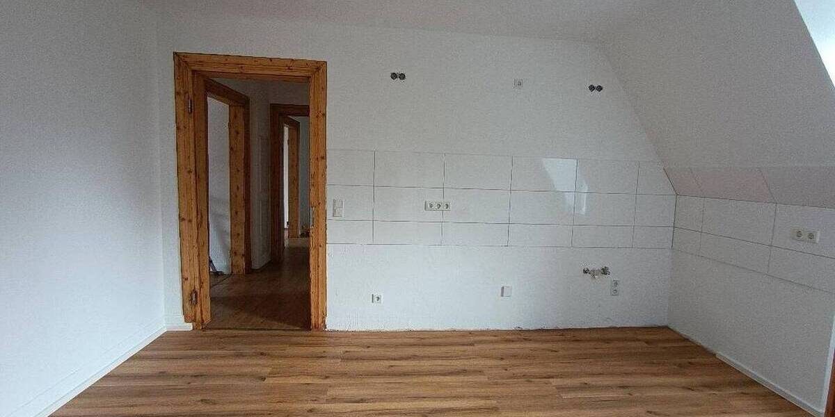 Etagenwohnung Wuppertal Barmen - 4 Zimmer, 100 m&sup2;, 880&euro; | Angebot:26897645