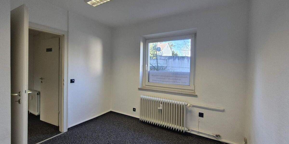 Gewerbeobjekt Remscheid Lennep - 4 Zimmer, 660&euro; | Angebot:26176314