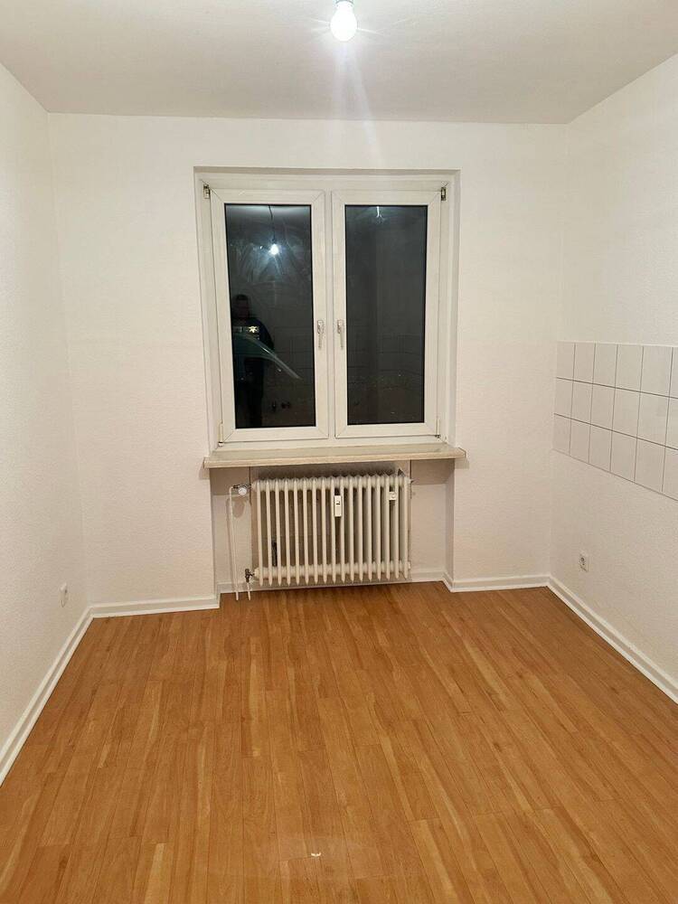 Gepflegte 2 Zimmer EG-Wohnung mit Balkon, in ruhiger Lage in Wersten!