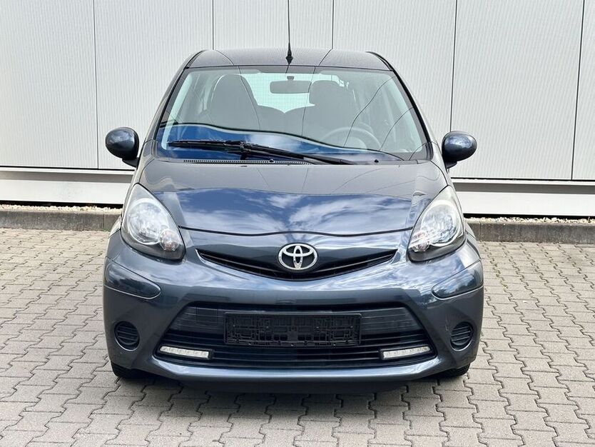 Aygo (X)