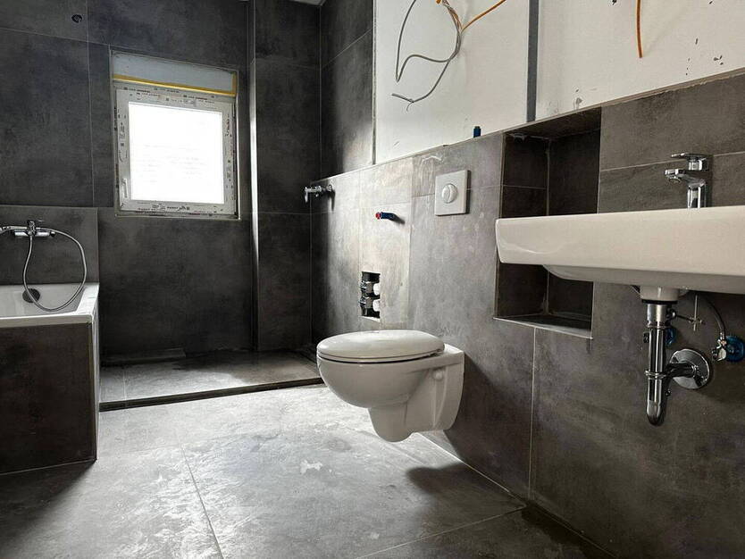 2,5 Zimmer-Wohnung, Aufzug, Barrierefrei sowie mit günstigen Sonnen-Energie (A+)