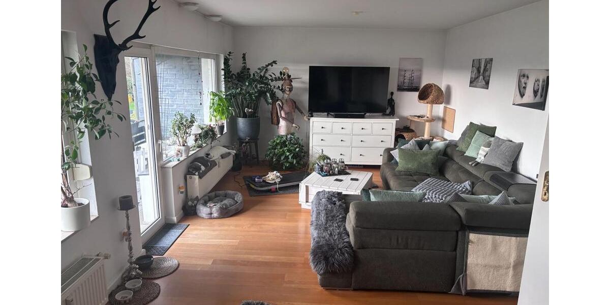 Etagenwohnung Hückeswagen - 2 Zimmer, 90 m&sup2;, 1.050&euro; | Angebot:25723682