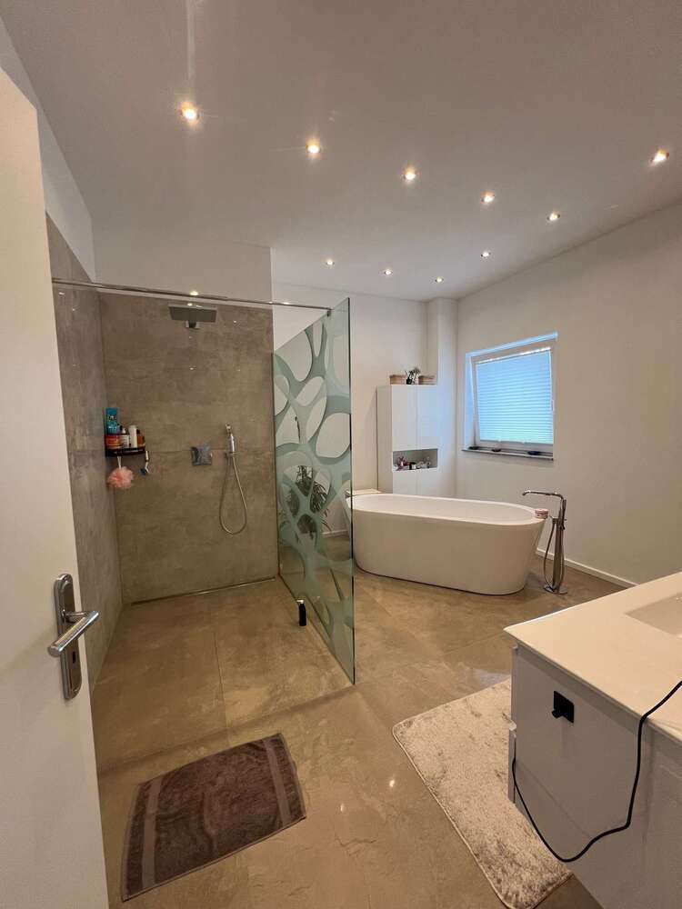 Wohnung zum Kaufen in Velbert 599.000 € 156.65 m²