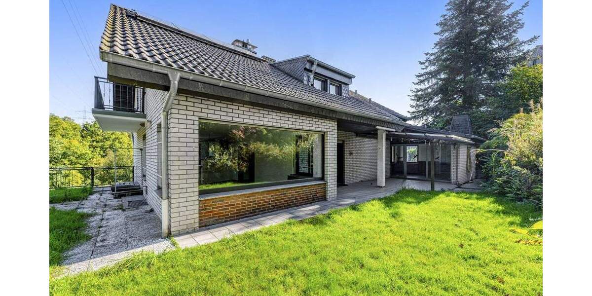 Einfamilienhaus Remscheid Lüttringhausen - 7 Zimmer, 230 m&sup2;, 576.000&euro; | Angebot:25862313