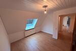 Dachgeschoßwohnung Leverkusen Bergisch Neukirchen - 2.5 Zimmer, 50 m&sup2;, 550&euro; | Angebot:26423991