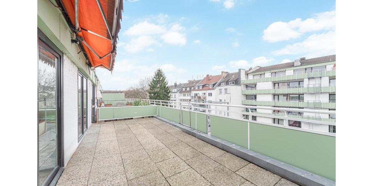 Dachgeschoßwohnung Düsseldorf Derendorf - 2 Zimmer, 95 m&sup2;, 1.300&euro; | Angebot:25790793