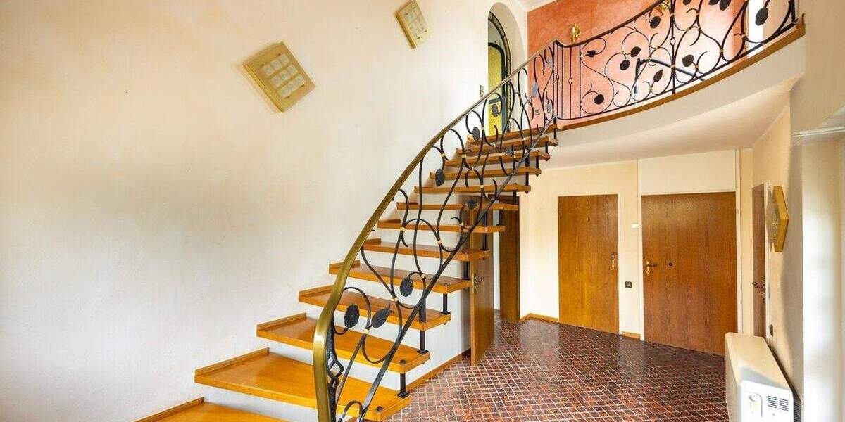 Winkelbungalow mit Einlieger, Doppelgarage, Photovoltaik und schönem Garten 6 zimmer