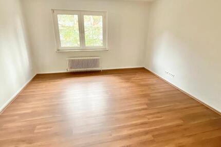 Frisch renovierte 4-Zimmer-Wohnung in Top-Lage von Huttrop, nahe Siepental! 4 zimmer