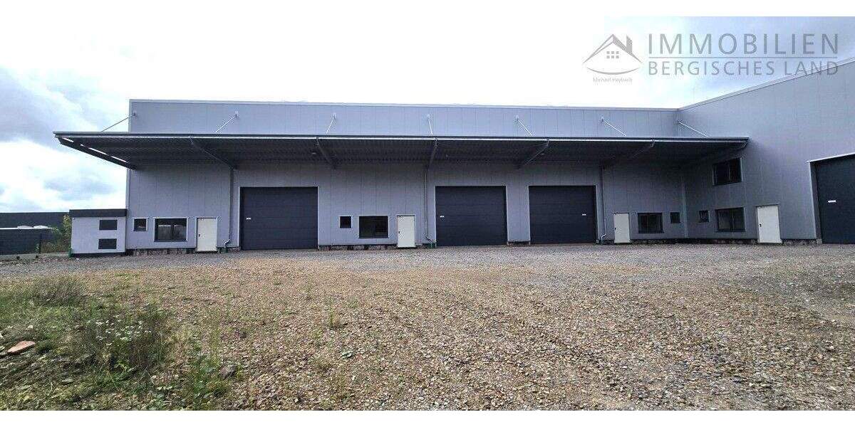 NEUBAU - GUT AUSGESTATTE LAGER-PRODUKTIONSHALLE zimmer