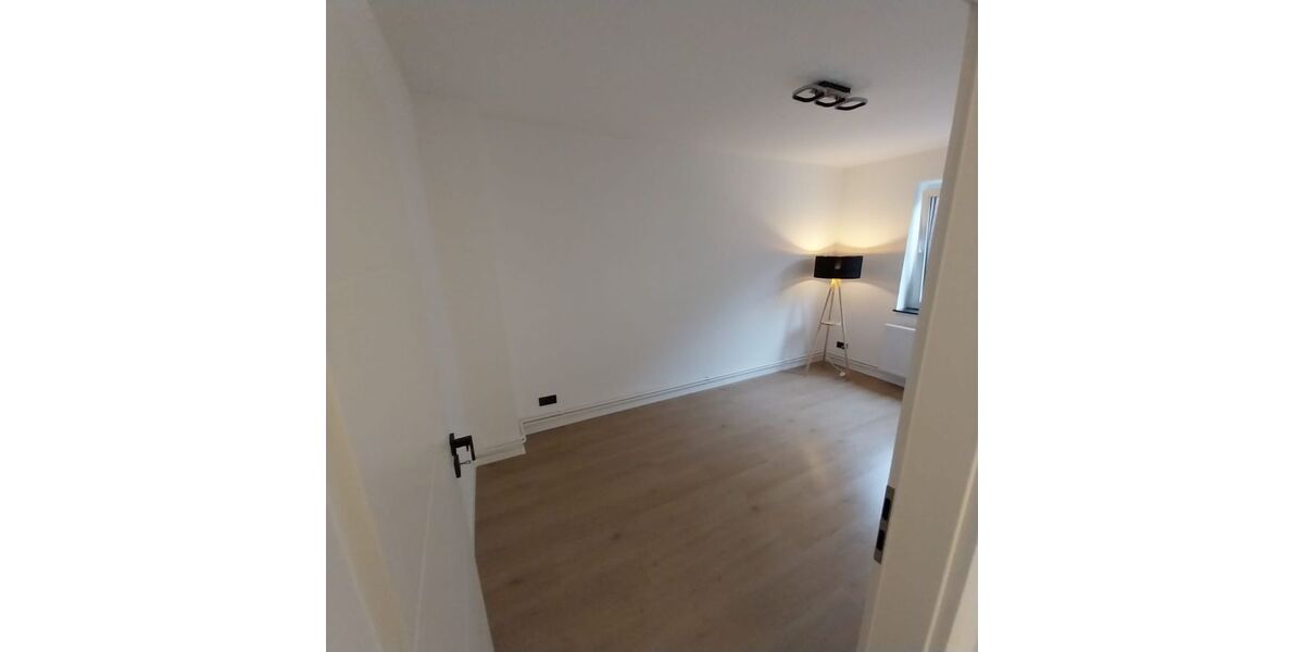 Provisionsfrei* Erstbezug nach Renovierung in Hattingen Mitte mit Süd-Balkon 3 zimmer