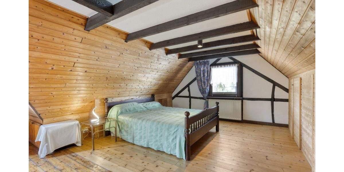 Bergisches Fachwerkhaus mit kleinen Schönheitsfehlern sucht neue Eigentümer - Einfamilienhaus Leverkusen Bergisch Neukirchen | Angebot:25319174