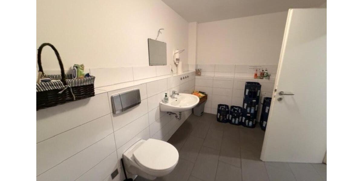 Großzügige 4-Zimmer-Wohnung mit Aufzug im Zentrum von Leverkusen- 4 zimmer