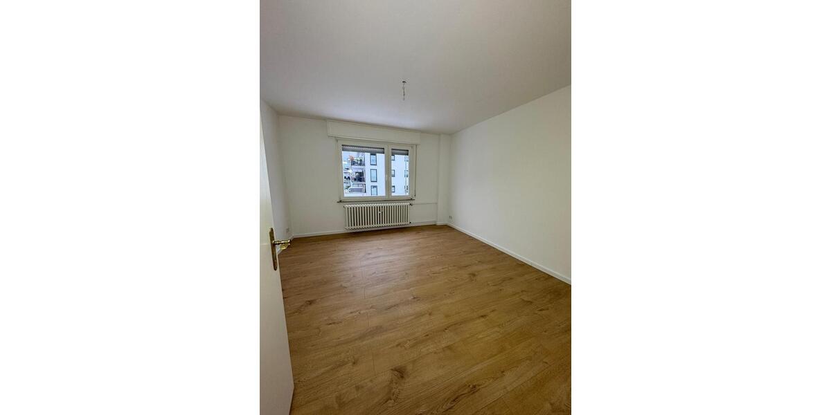 Renovierte 3-Zimmer Wohnung mit Balkon in Zentrumsnähe 3 zimmer