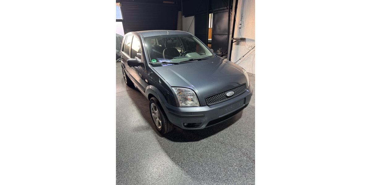 Ford Fusion 133.000 km 2.240 &euro; Schwelm 58332