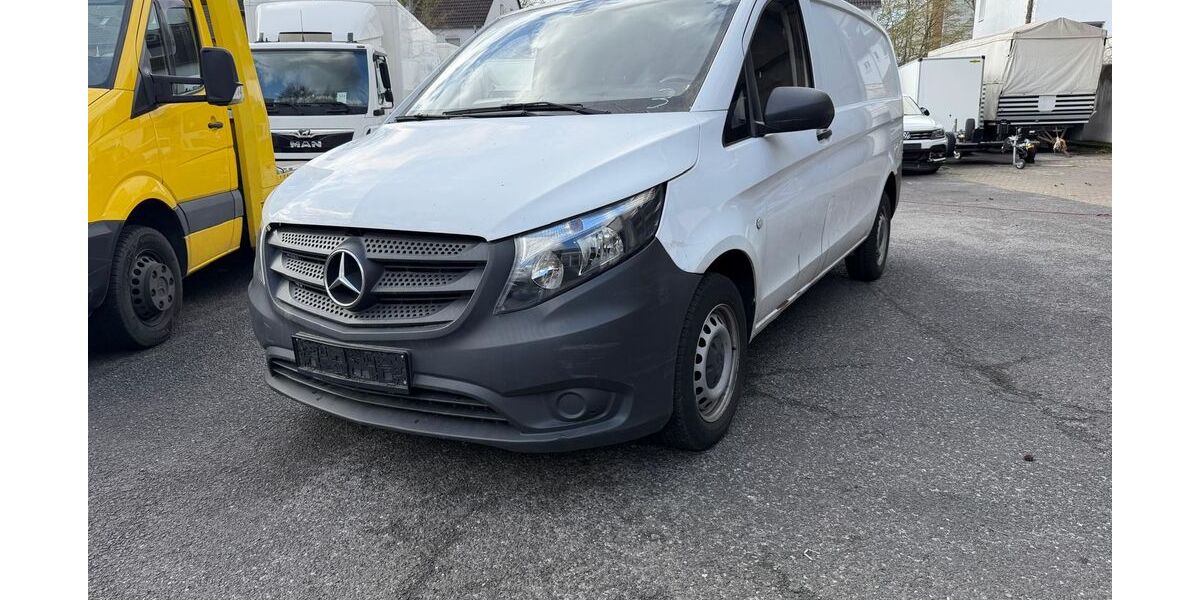 Mercedes-Benz Vito 46.340 km 14.890 &euro; Düsseldorf 40597