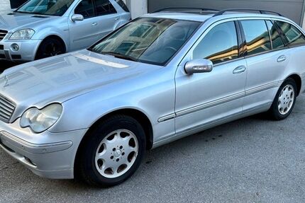Mercedes-Benz C 200 198.000 km 2.299 &euro; Velbert 42549