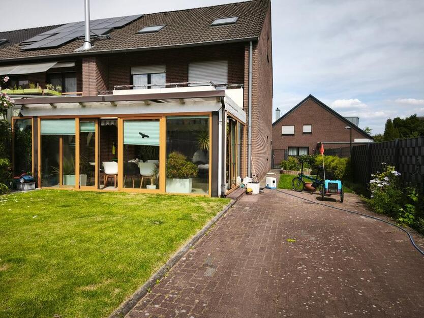 Attraktives Eck-Reihenhaus in Langfort – Nähe Reiterhof