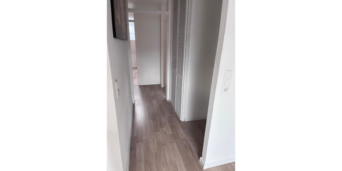 Dachgeschoßwohnung Wuppertal Barmen - 2.5 Zimmer, 63 m&sup2;, 125.000&euro; | Angebot:26623660