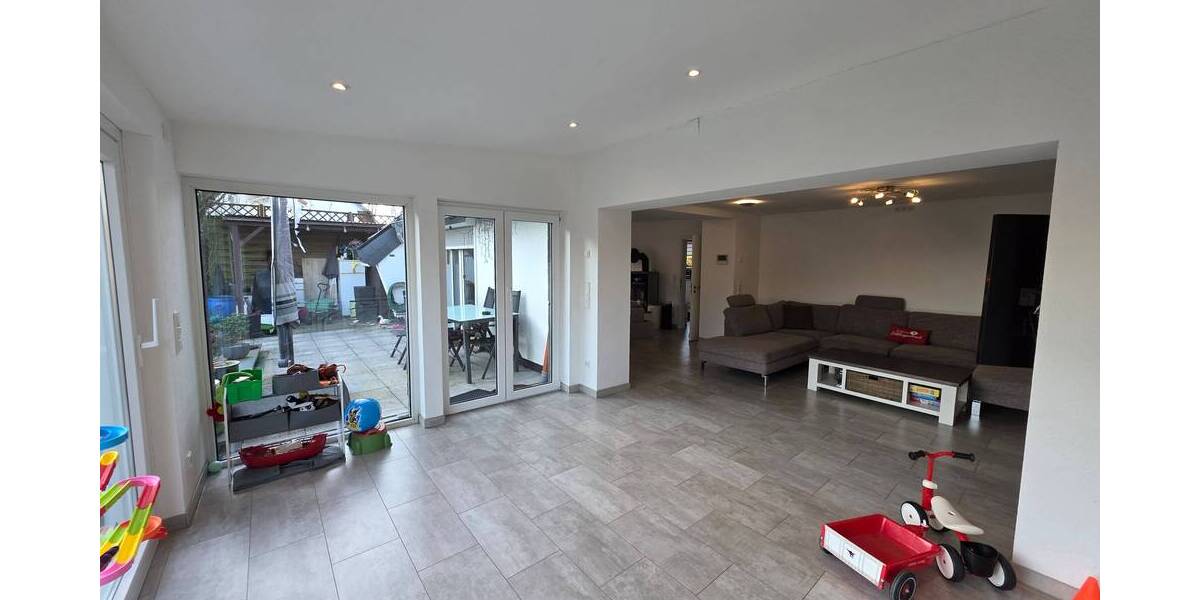 Doppelhaushälfte + Mehrfamilienhaus in 42549 Velbert 9 zimmer