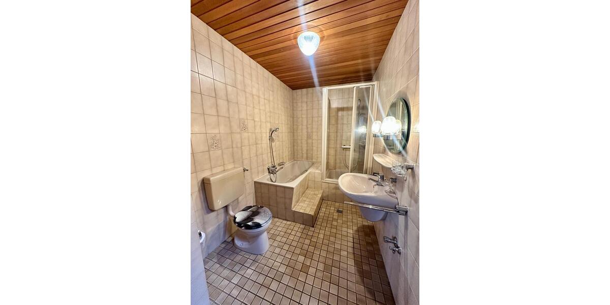 Einfamilienhaus Bochum Bochum-Südwest - 2 Zimmer, 100 m&sup2;, 1.090&euro; | Angebot:25084822