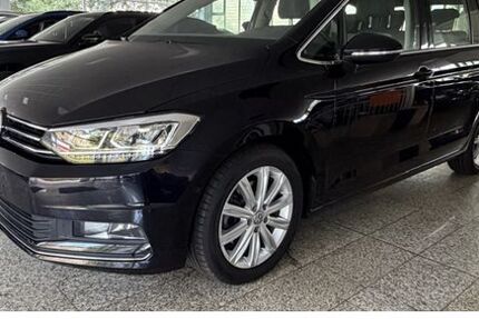 VW Touran 155.157 km 12.690 &euro; Wuppertal 42329